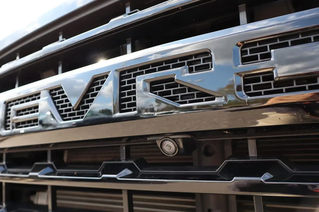 2022 Chevrolet Silverado LTZ photo 7