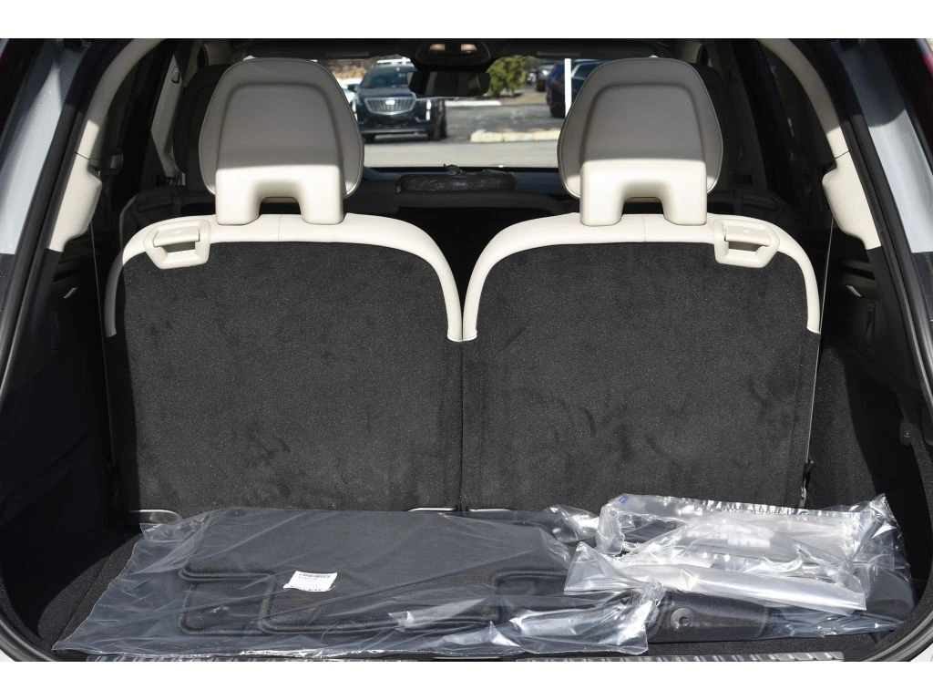 2026 Volvo - image 22