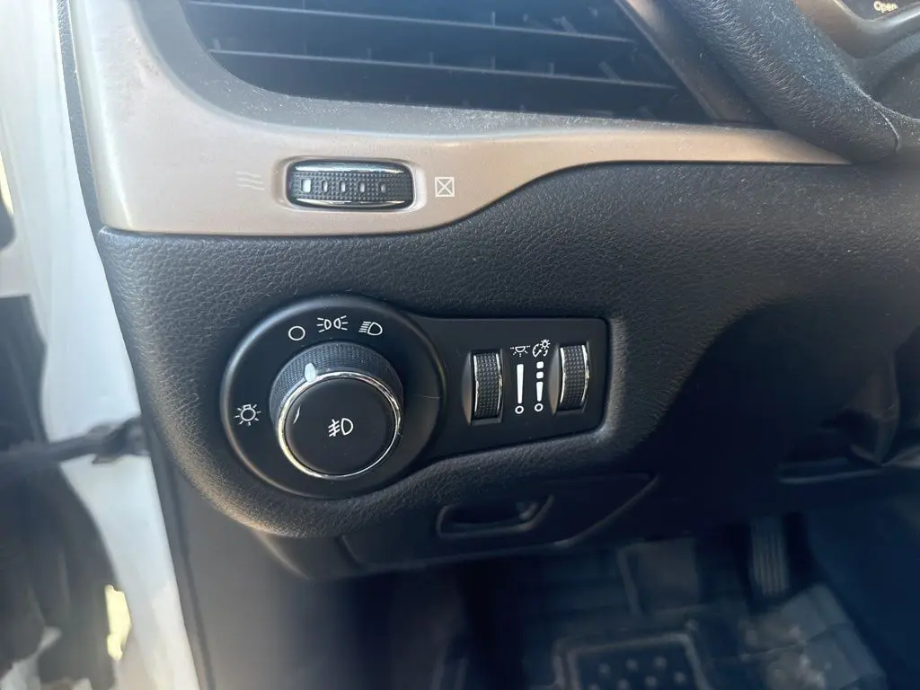 2014 Jeep Cherokee Latitude photo 18