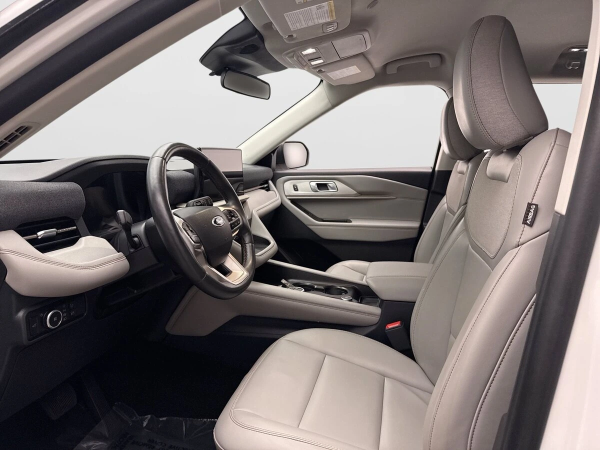 2025 Ford Explorer Active - Photo 10