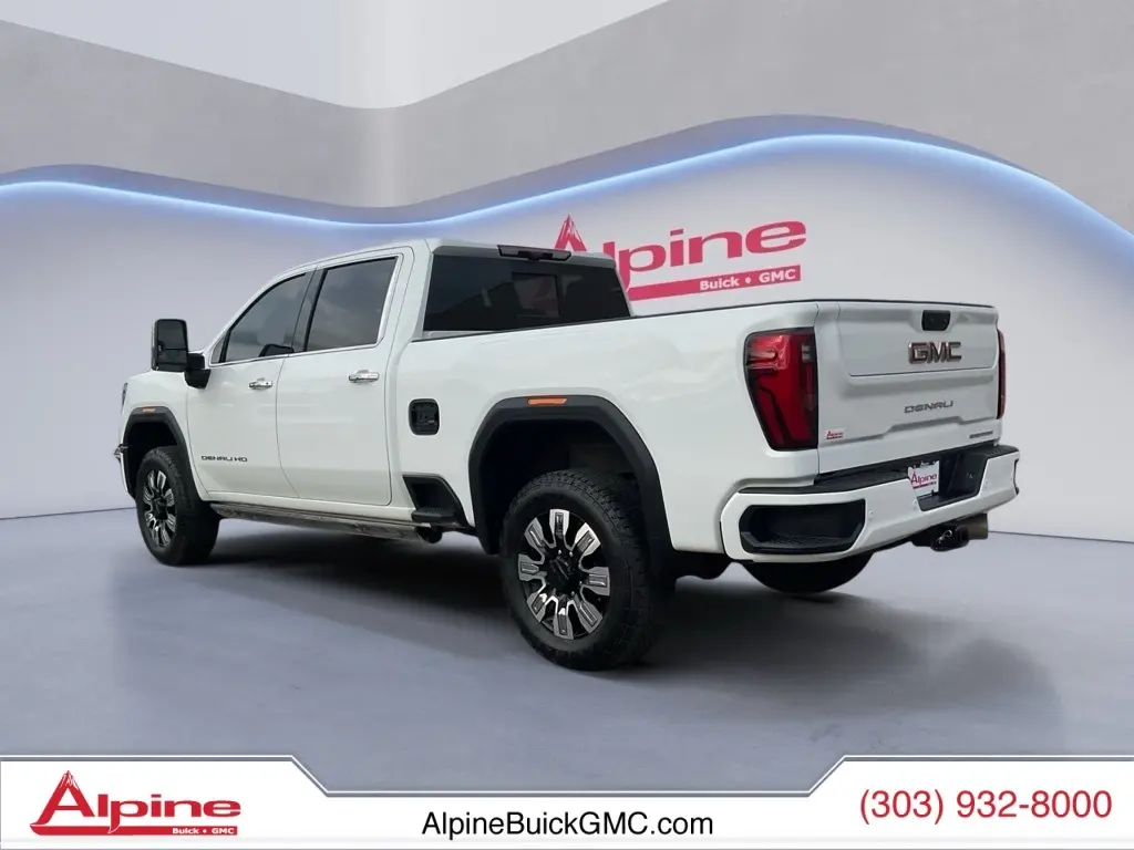 2025 Gmc Sierra 3500 HD Denali photo 3
