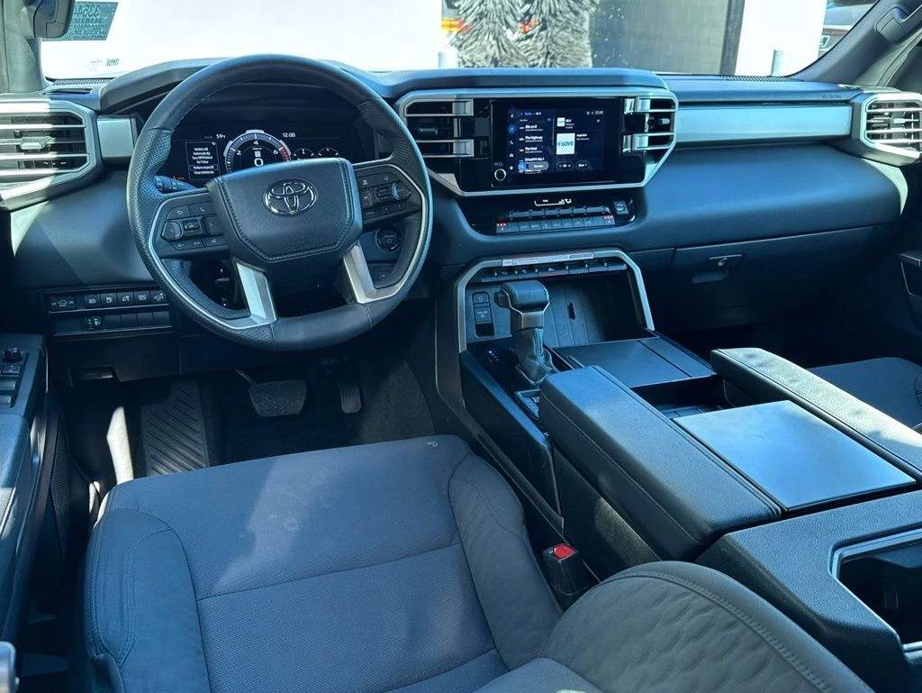2025 Toyota Sequoia SR5 - Photo 9