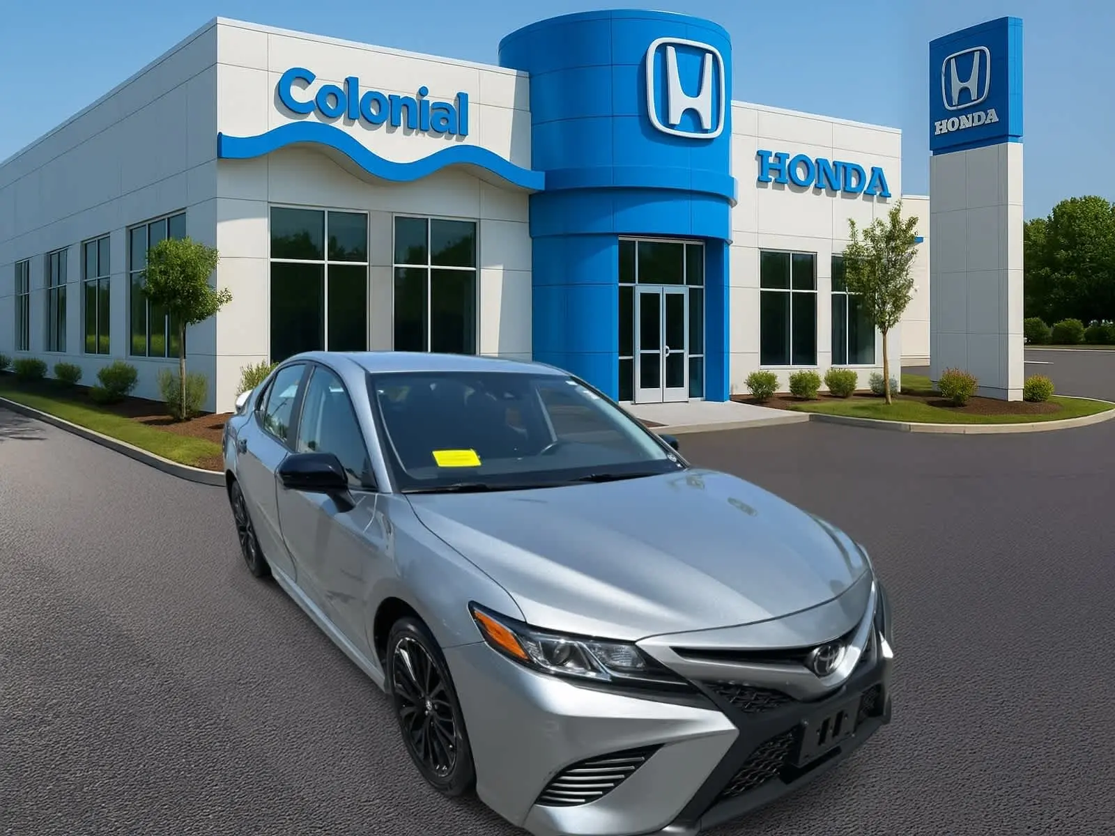 2020 Toyota Camry SE photo 8