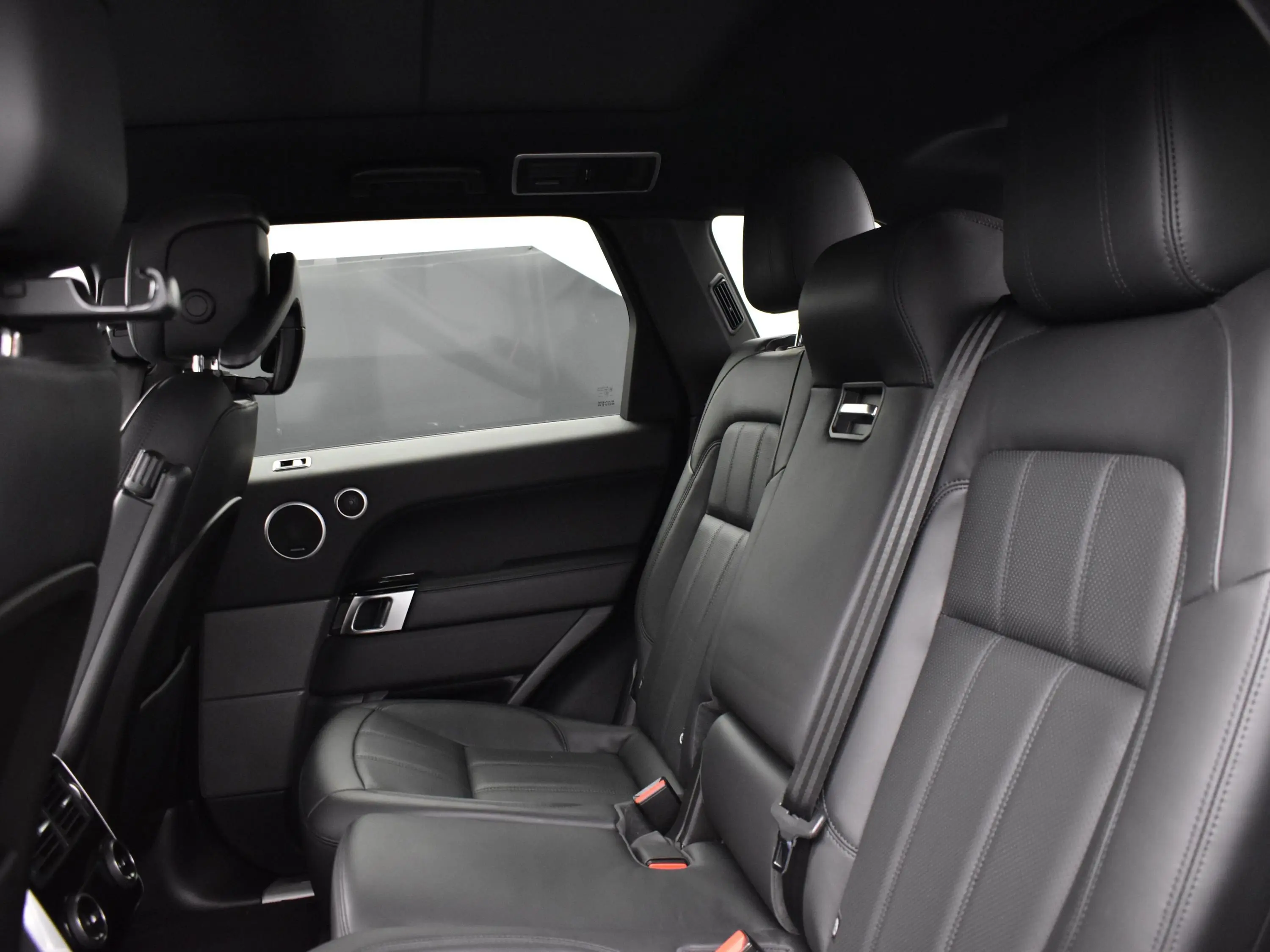 2020 Land Rover Range Rover Sport HSE photo 7