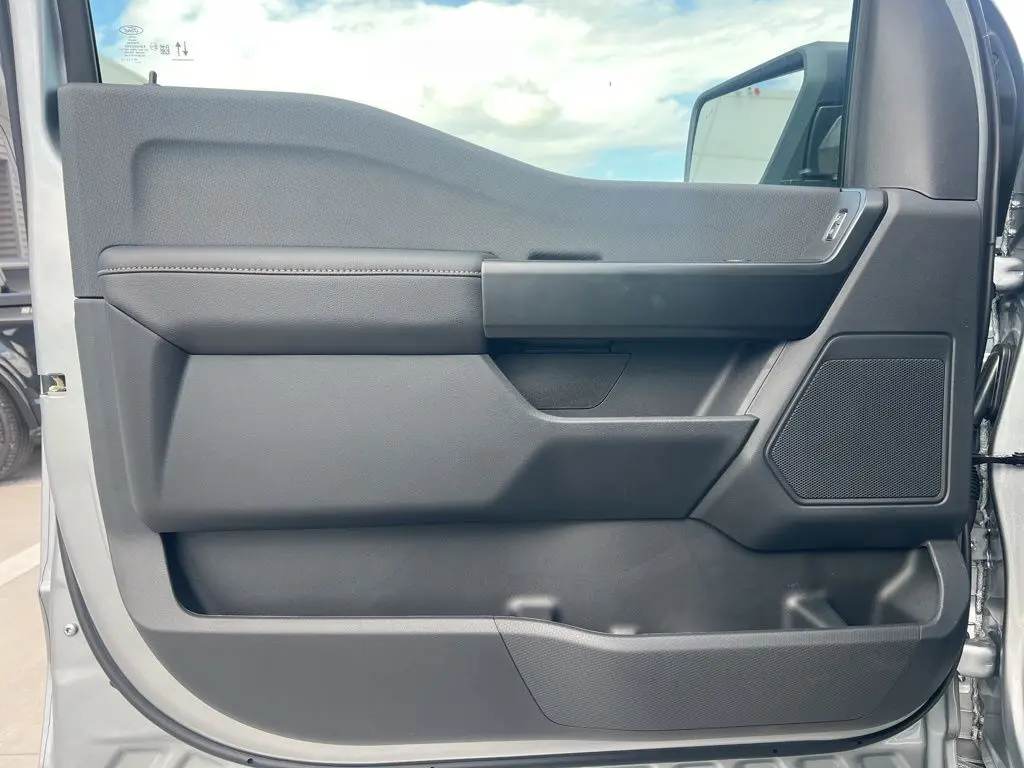 2025 Ford F-150 STX photo 13