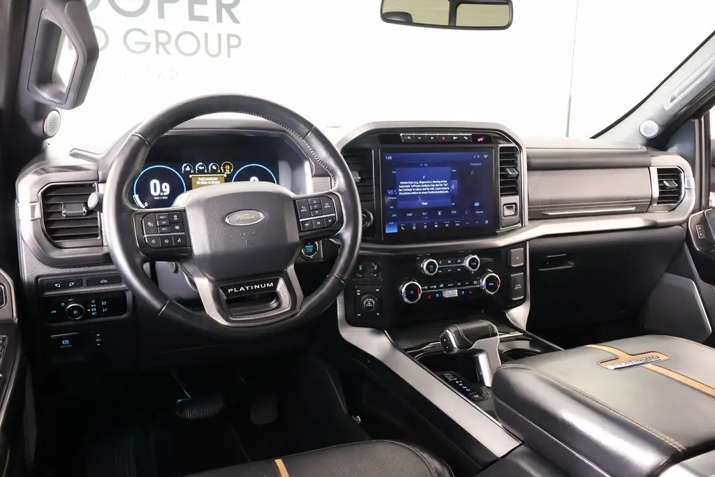 2023 Ford F-150 Platinum photo 2