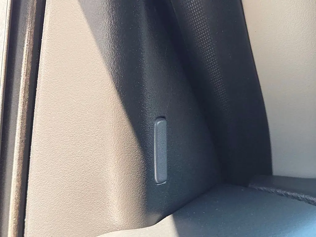 2024 Nissan Sentra SR photo 13