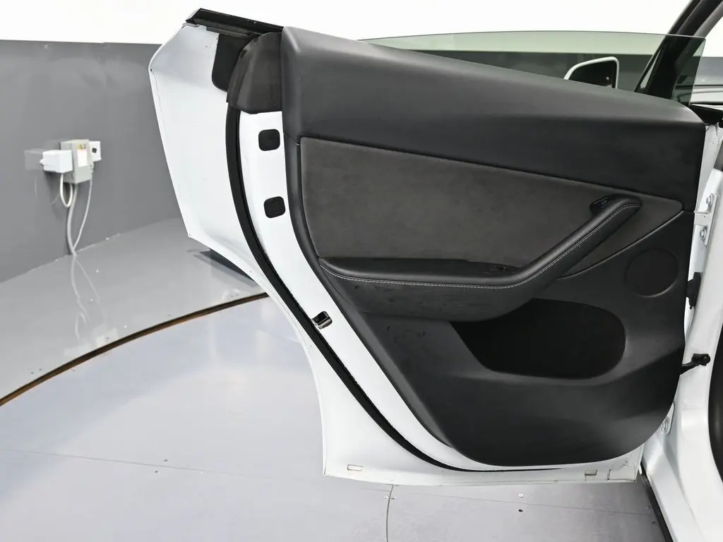 2022 Tesla Model Y Performance photo 33