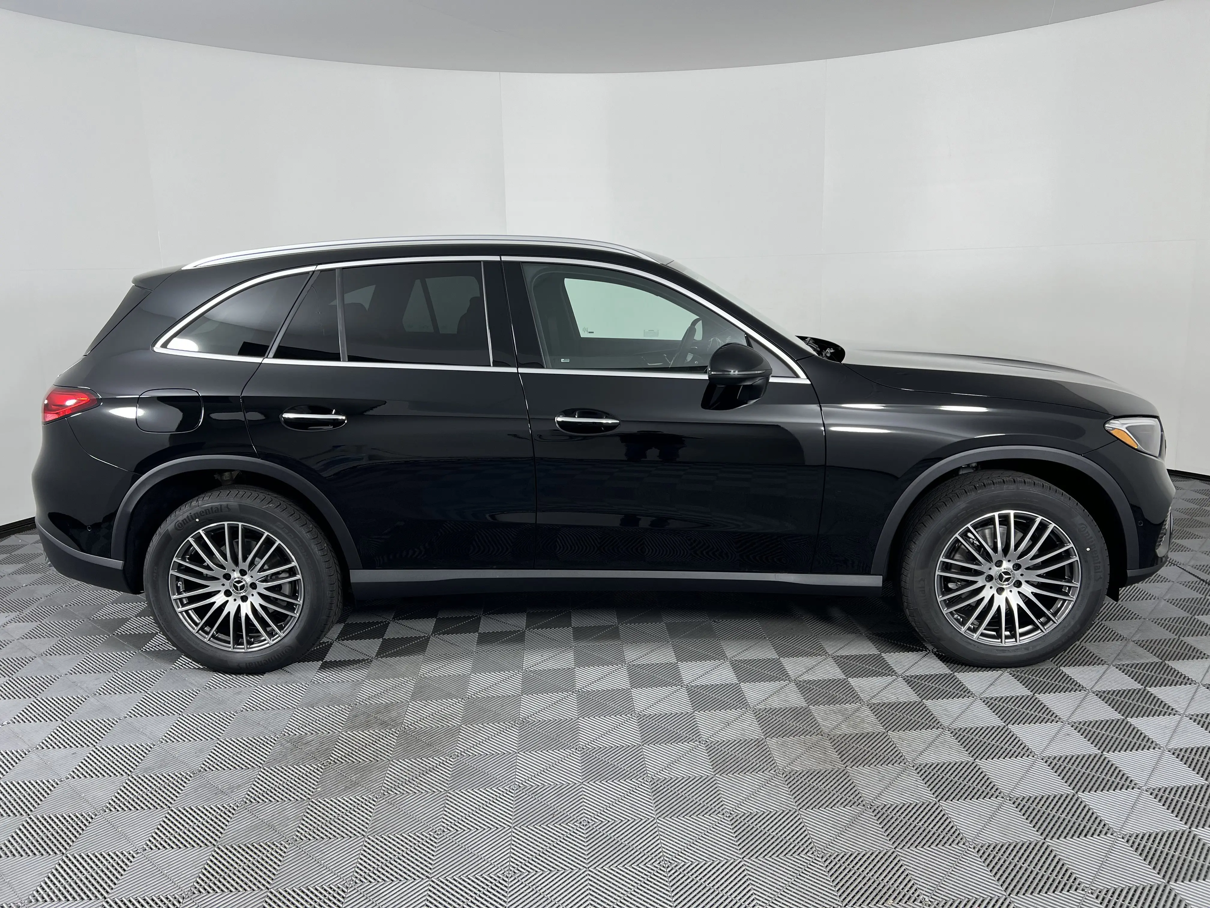 2026 Mercedes Benz GLC 300 4MATIC photo 10