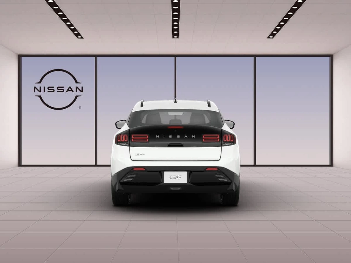 2026 Nissan LEAF Platinum+ - Photo 6