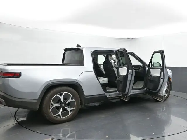 2022 Rivian R1T Adventure photo 44
