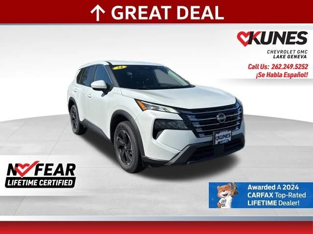 2024 Nissan Rogue SV's photo