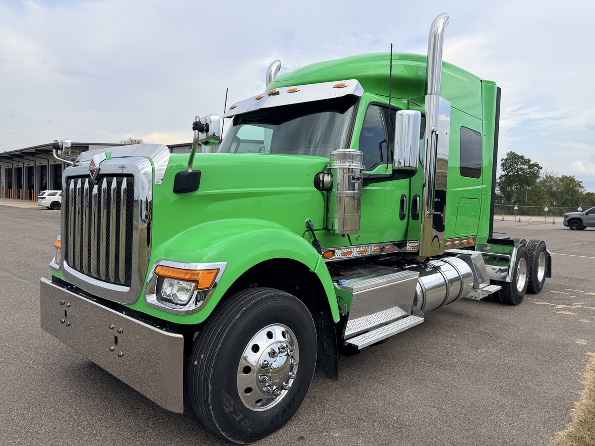 2022 International HX520