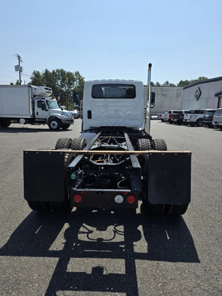 2027 International HV — photo 7
