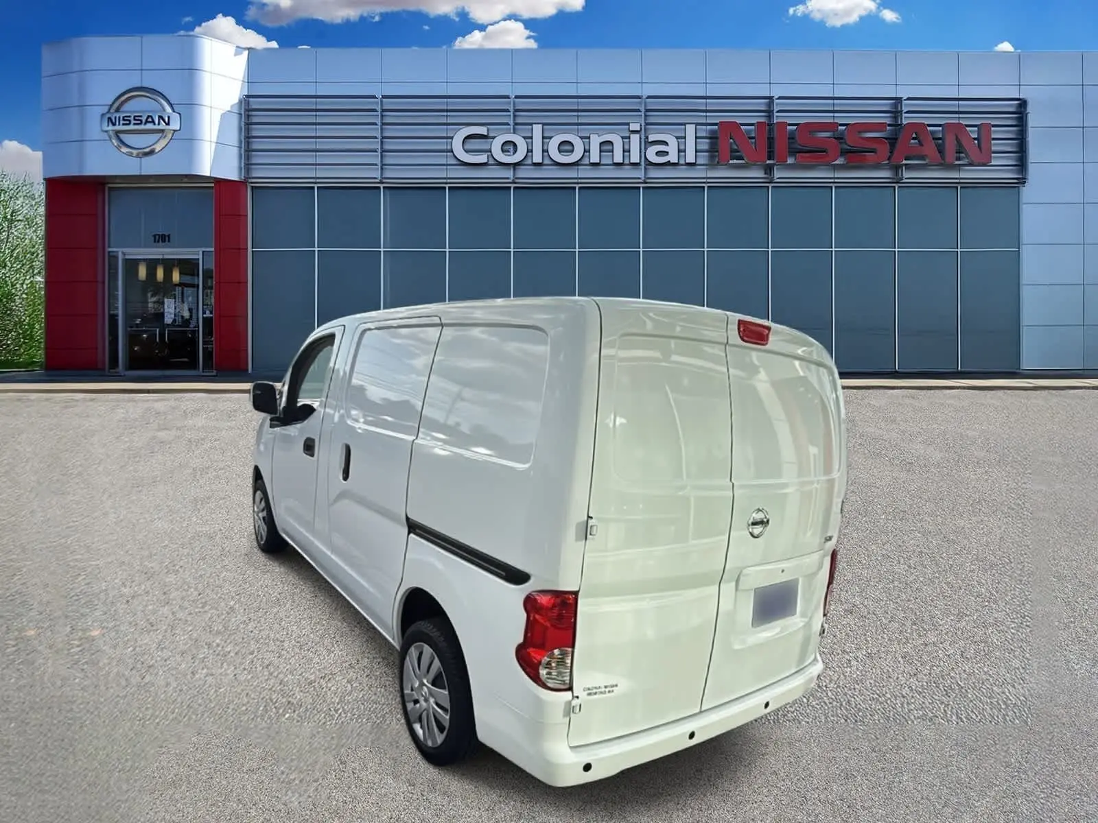 2020 Nissan NV200 SV photo 2