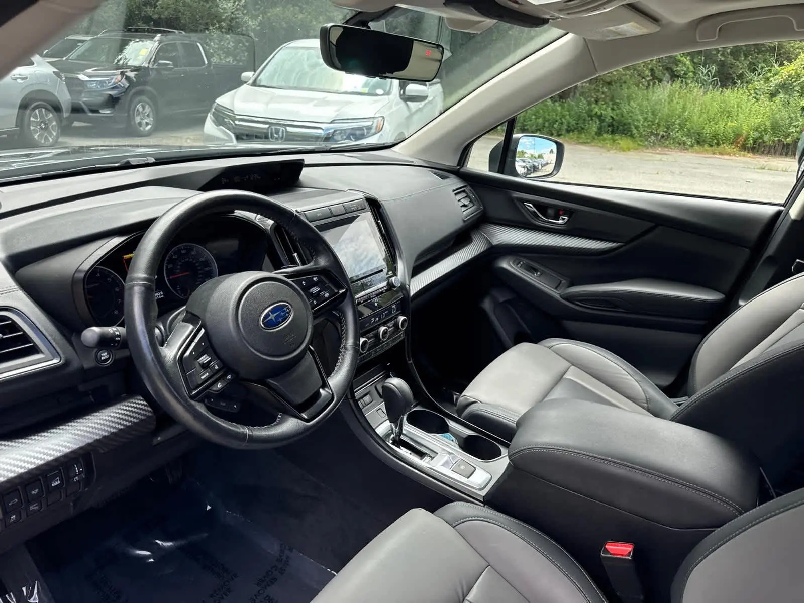 2022 Subaru Ascent Onyx Edition photo 8