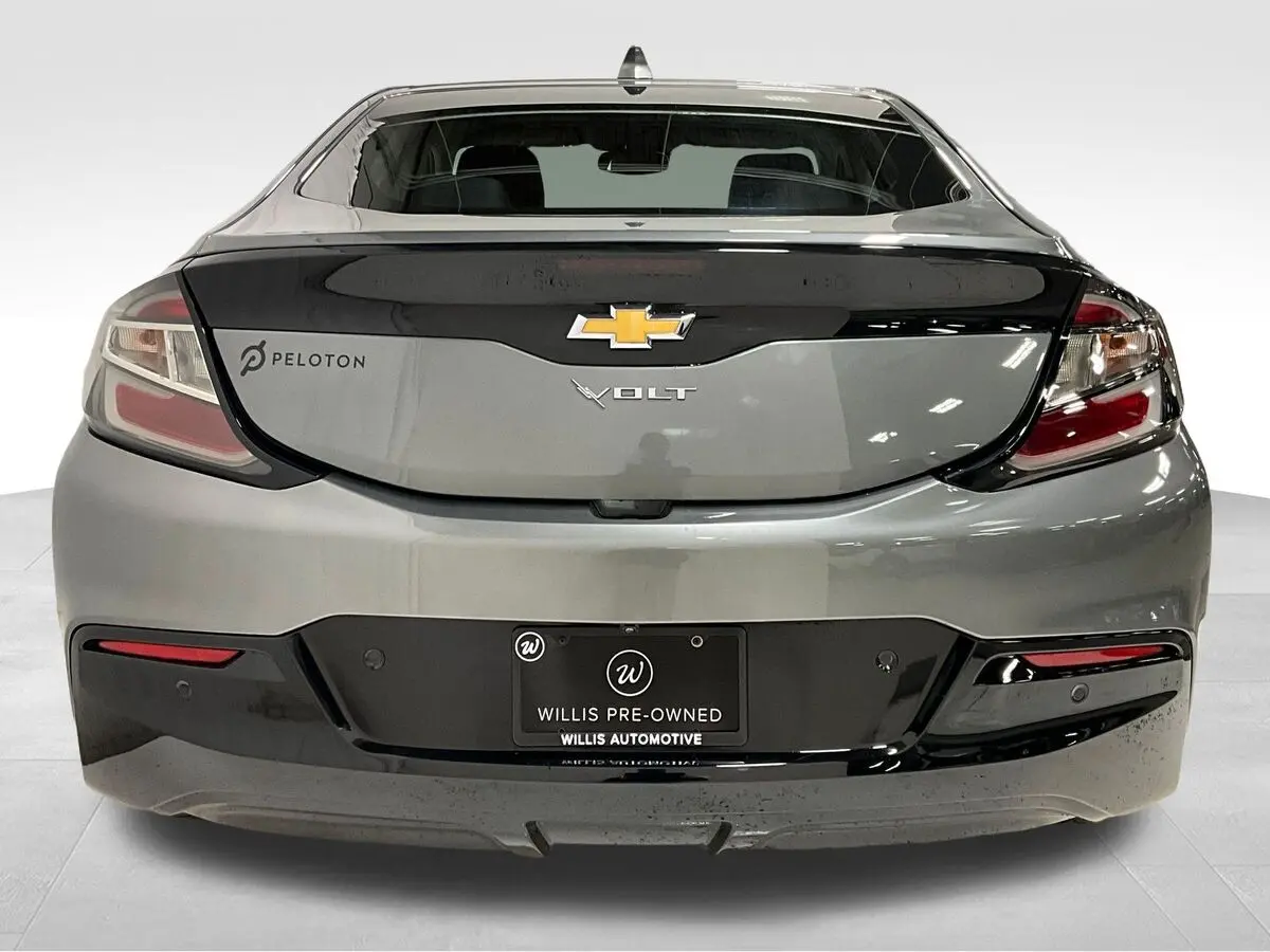 2017 Chevrolet Volt Premier photo 4