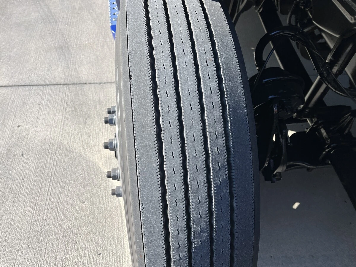 2022 Freightliner Cascadia - image 17