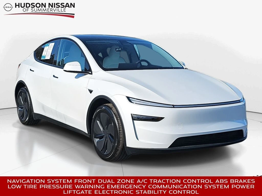2026 Tesla Model Y Long Range's photo