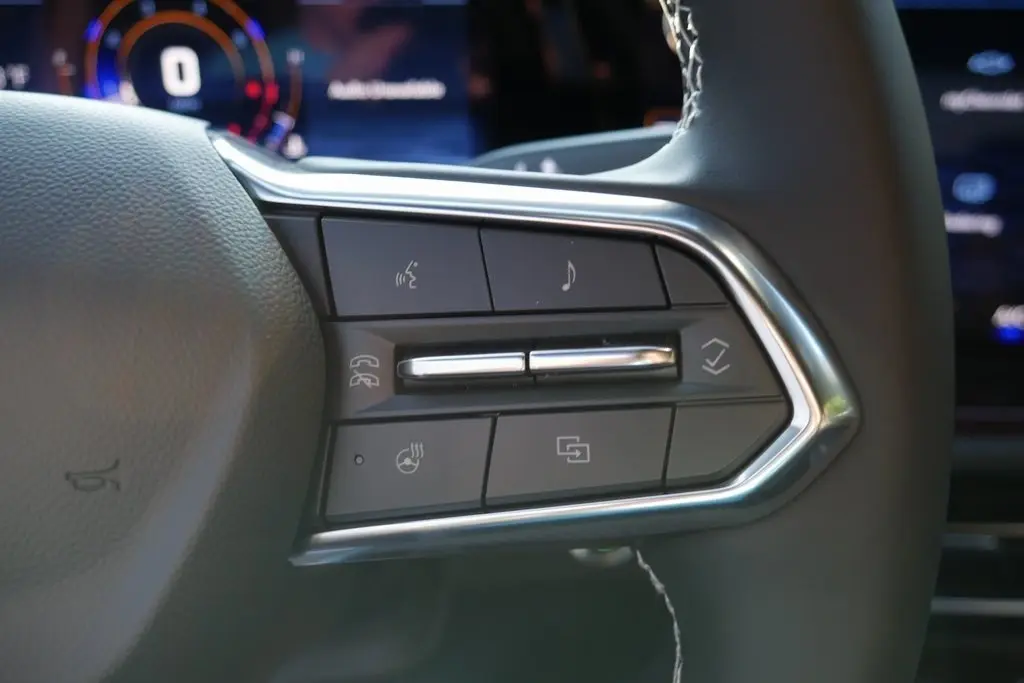 2026 Chevrolet Traverse Z71 photo 13