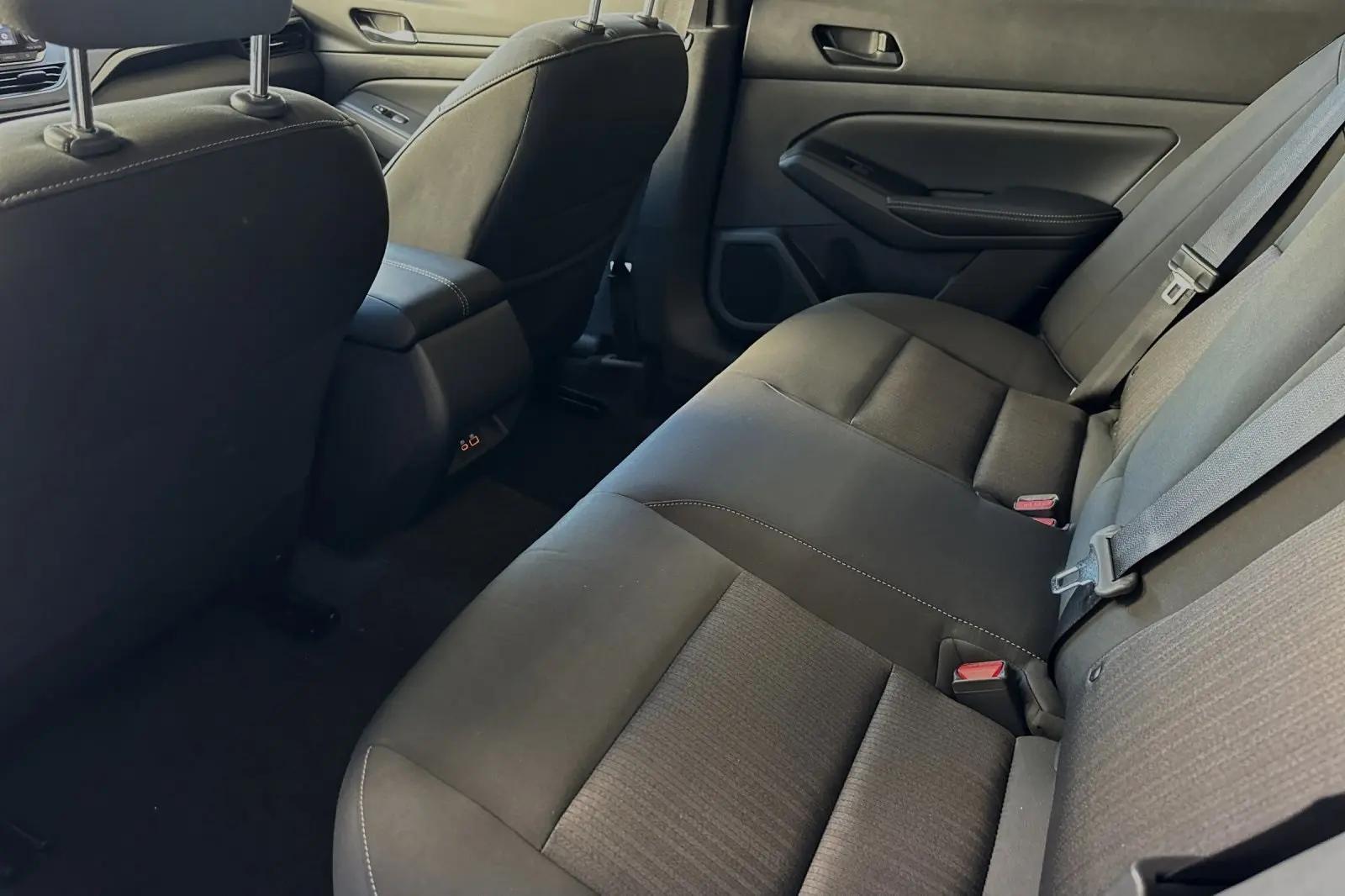 2025 Nissan Altima 2.5 SV photo 7