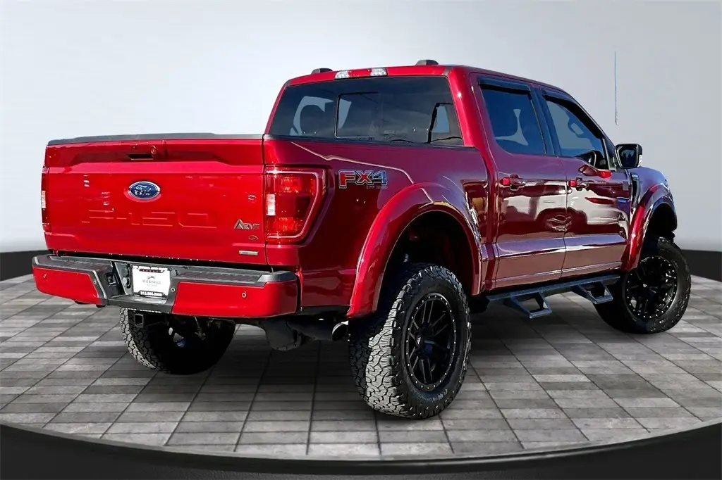 2021 Ford F-150 XLT photo 2