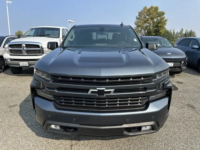 2019 Chevrolet Silverado 1500 RST photo 2
