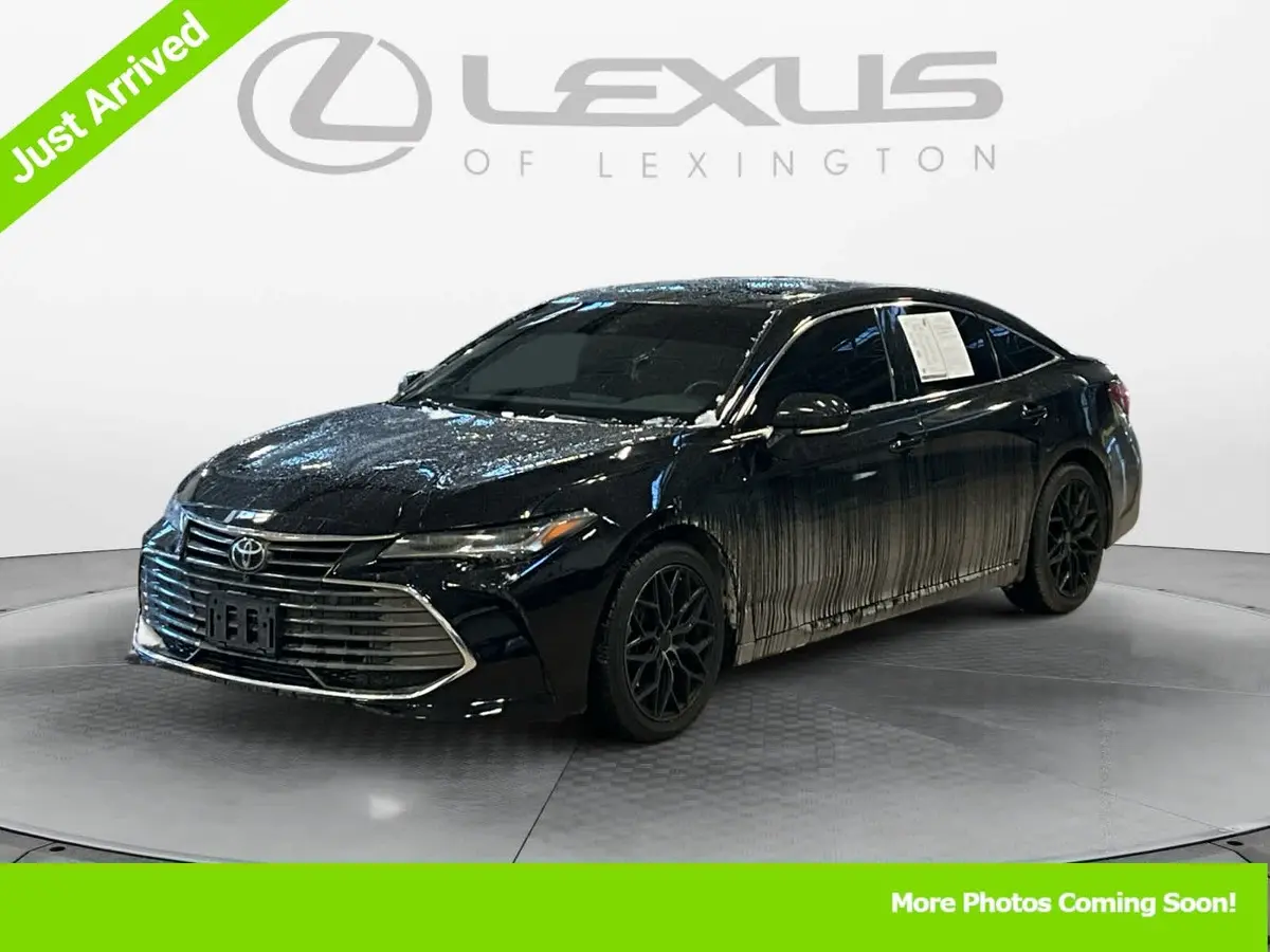 2019 Toyota Avalon Limited's photo