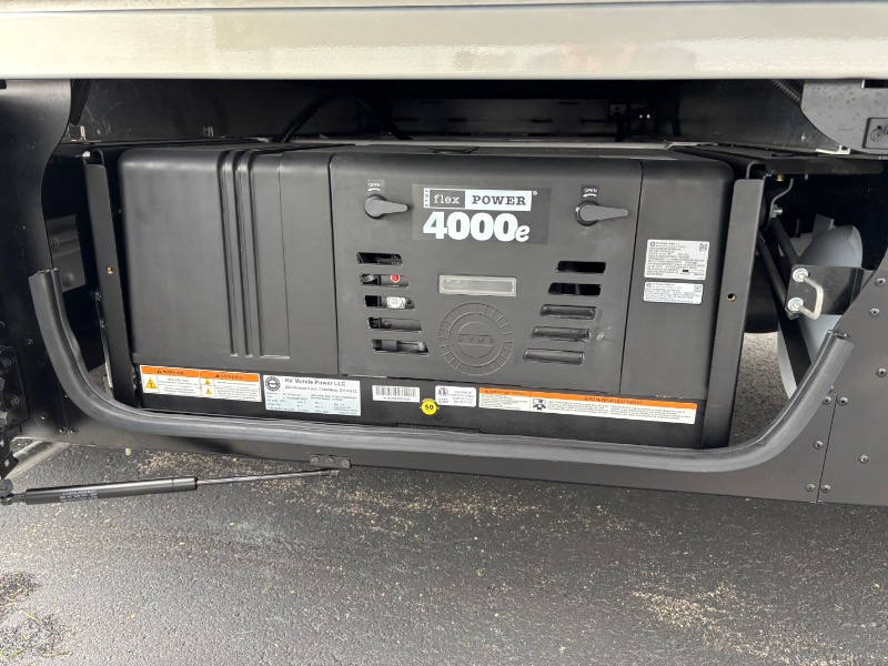 View 24R/24R/2026 image-8