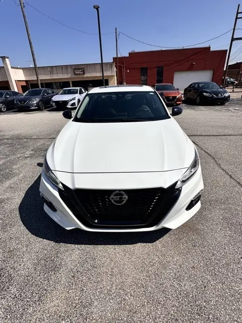 Used 2022 Nissan Altima SR with VIN 1N4BL4CV8NN381191 for sale in Enid, OK