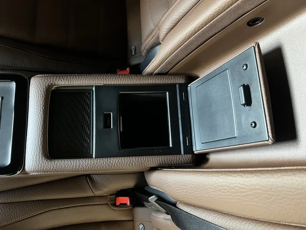 2026 Mercedes Benz GLS 580 4MATIC photo 31