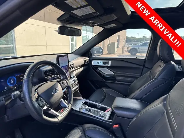 2021 Ford Explorer ST photo 5