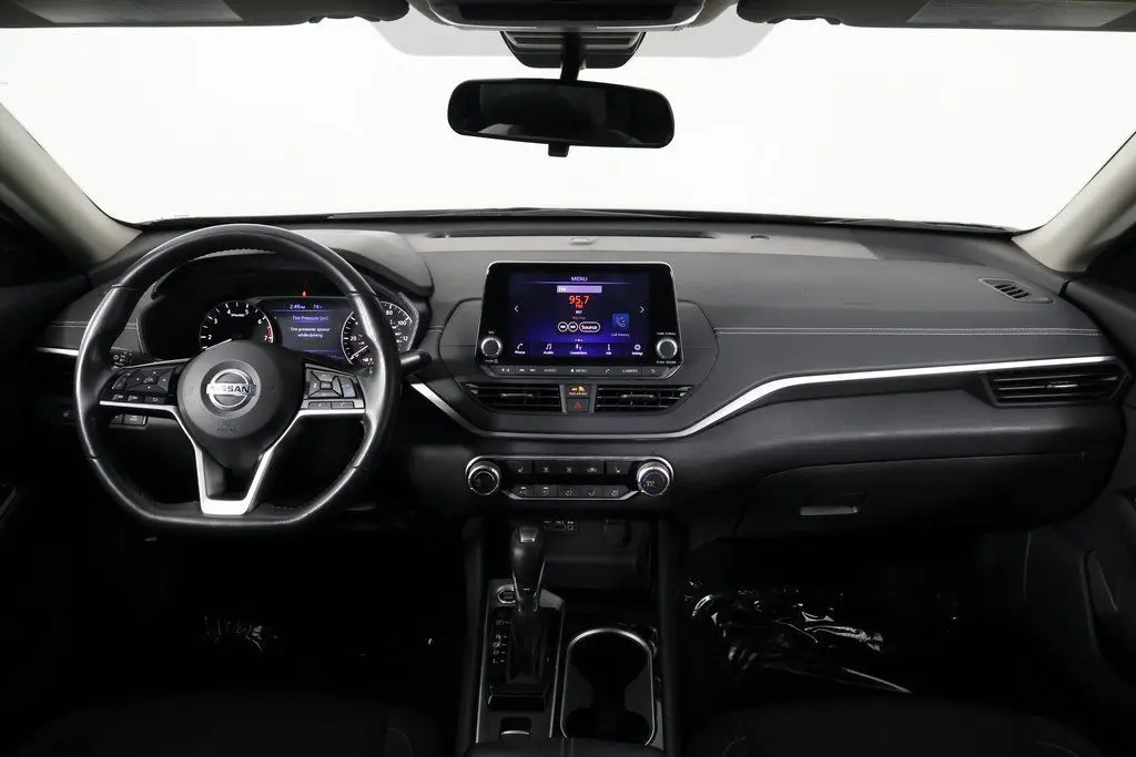 2022 Nissan Altima 2.5 SV photo 8