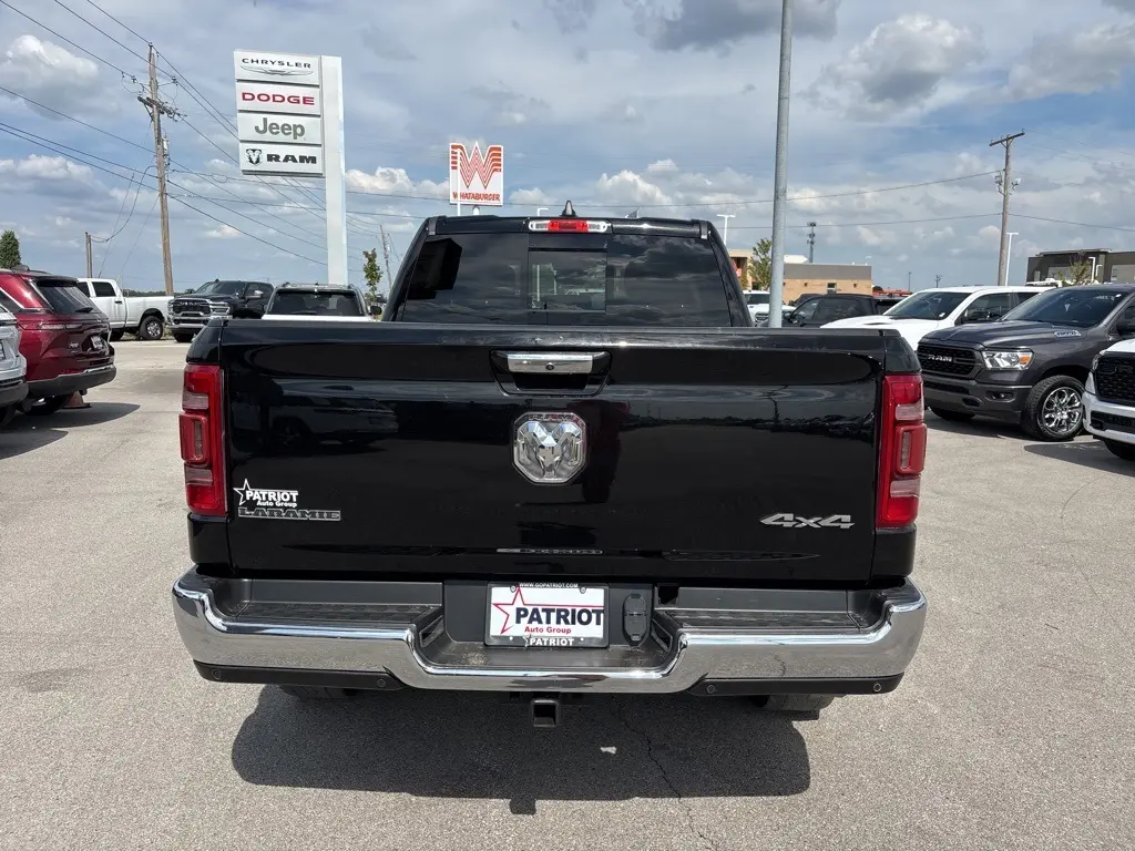 2022 Ram 1500 Laramie photo 3