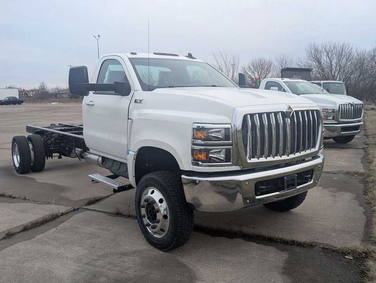 2024 International CV in Dubuque, IA — photo 4