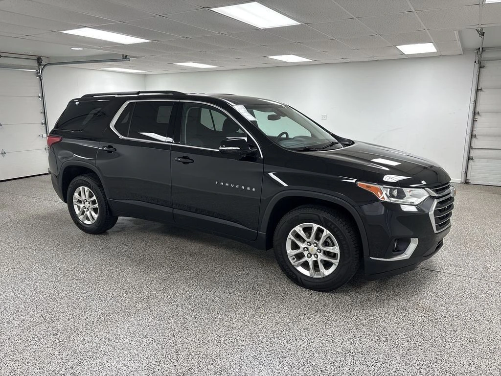 Used 2019 Chevrolet Traverse 1LT with VIN 1GNEVGKW0KJ284784 for sale in Kalkaska, MI