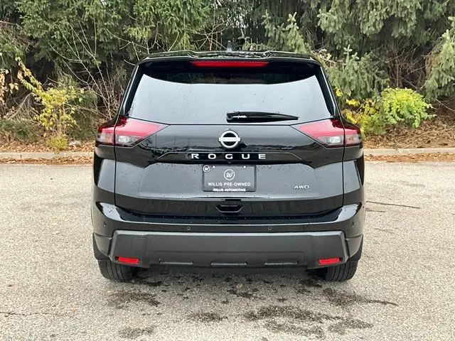 2025 Nissan Rogue S photo 3