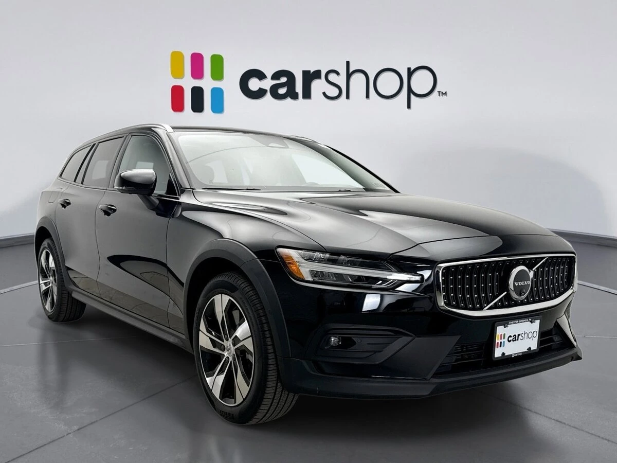 2024 Volvo - image 7