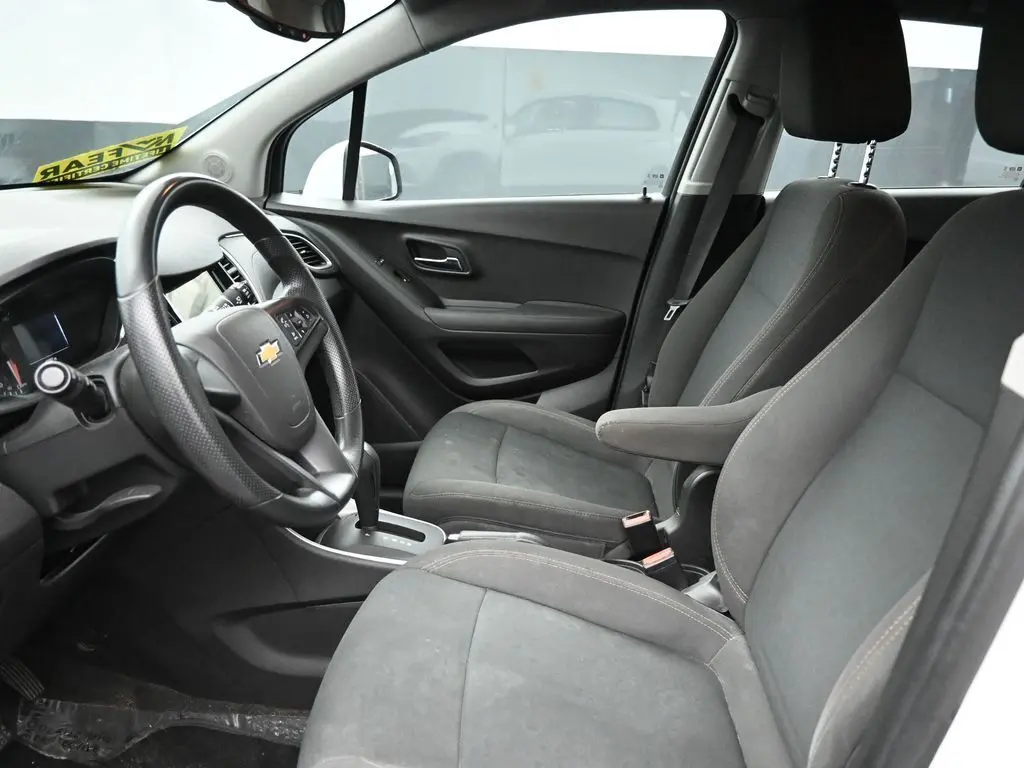2018 Chevrolet Trax LS photo 14