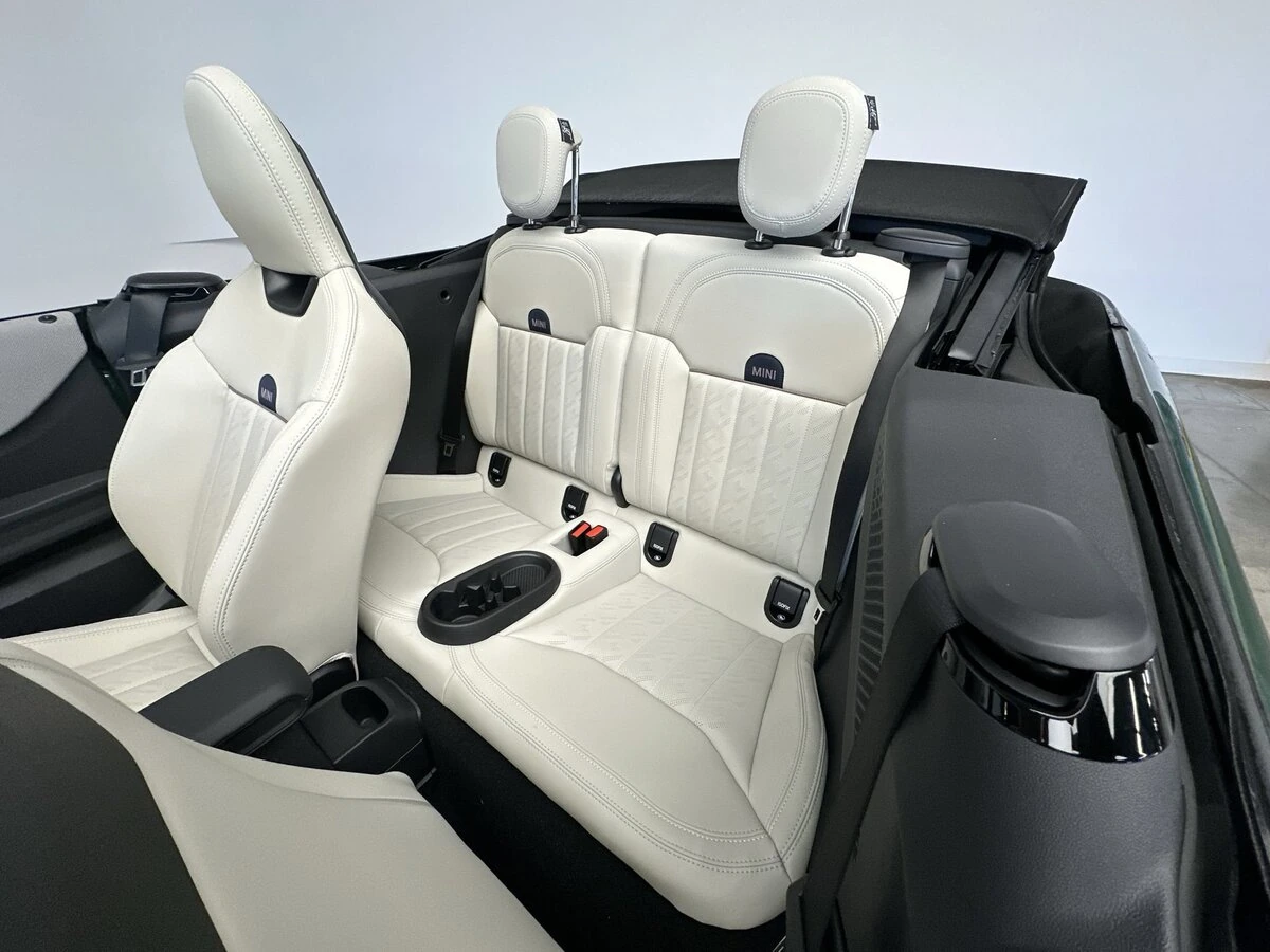 2026 MINI Convertible Base - Photo 24