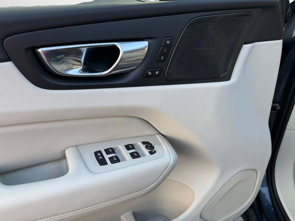 2023 Volvo - image 15