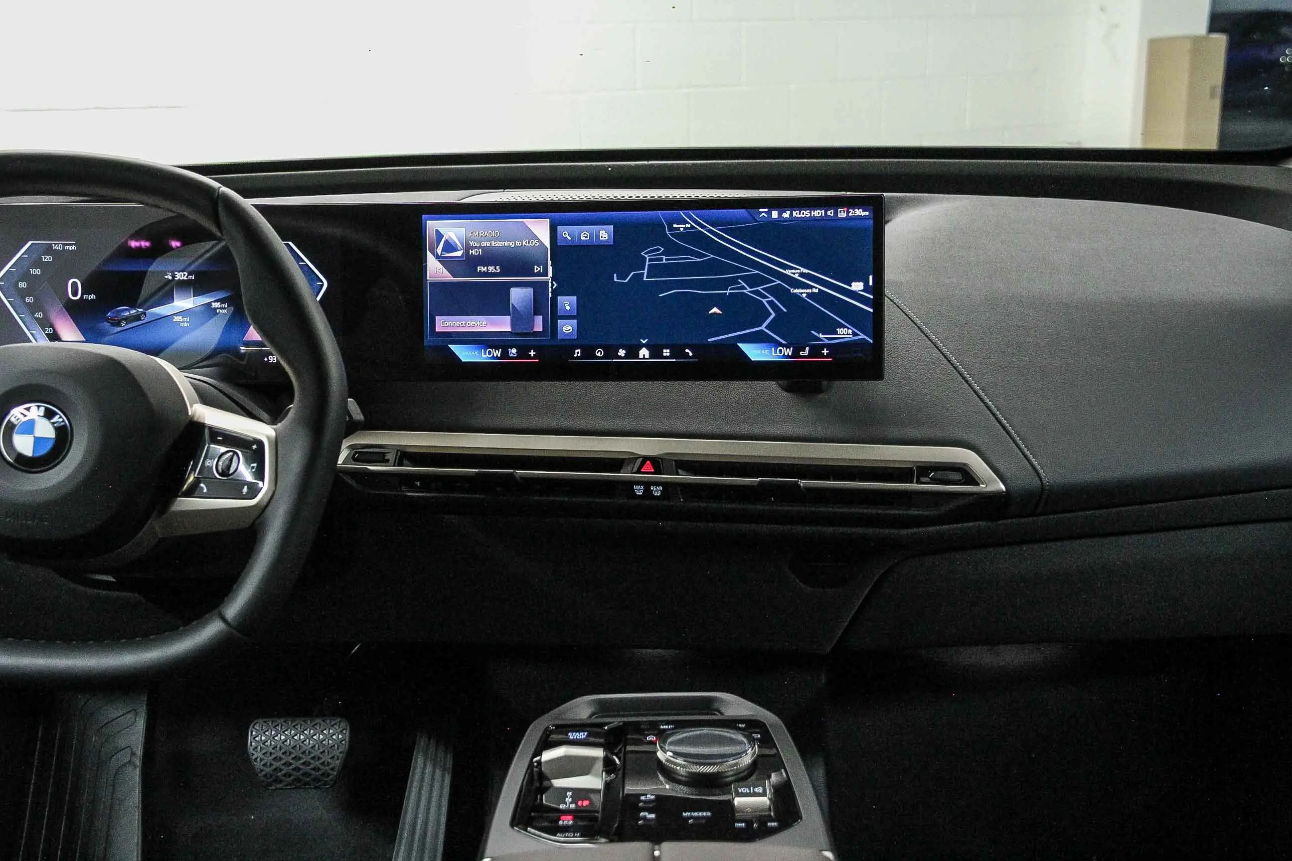 2026 Bmw iX photo 13