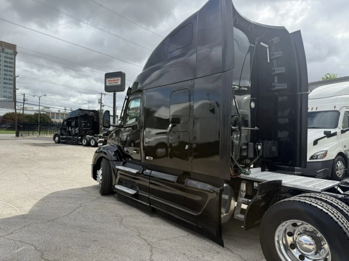 2023 Peterbilt 579 — photo 6