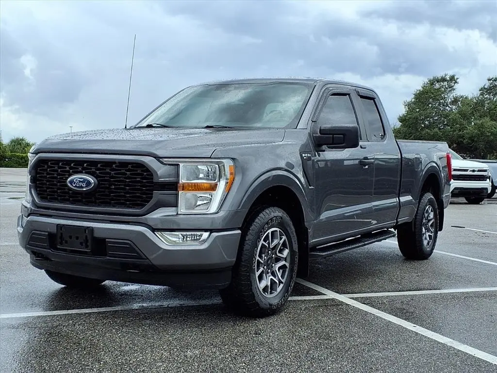 2021 Ford F-150 XL photo 3