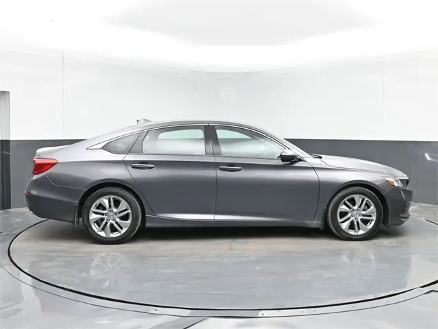 2019 Honda Accord LX photo 9