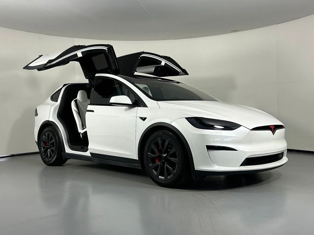 2023 Tesla Model X Plaid's photo