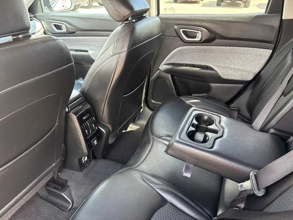 2022 Jeep Compass Latitude photo 24