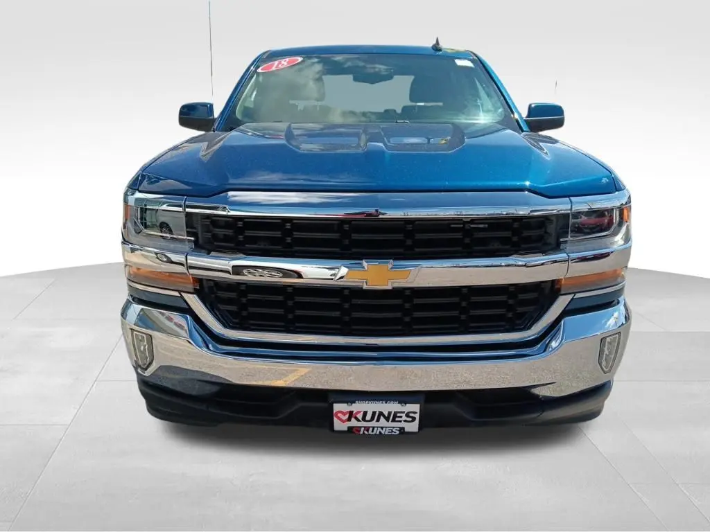 Used 2018 Chevrolet Silverado 1500 LT with VIN 1GCPCREC2JF192825 for sale in Macomb, IL