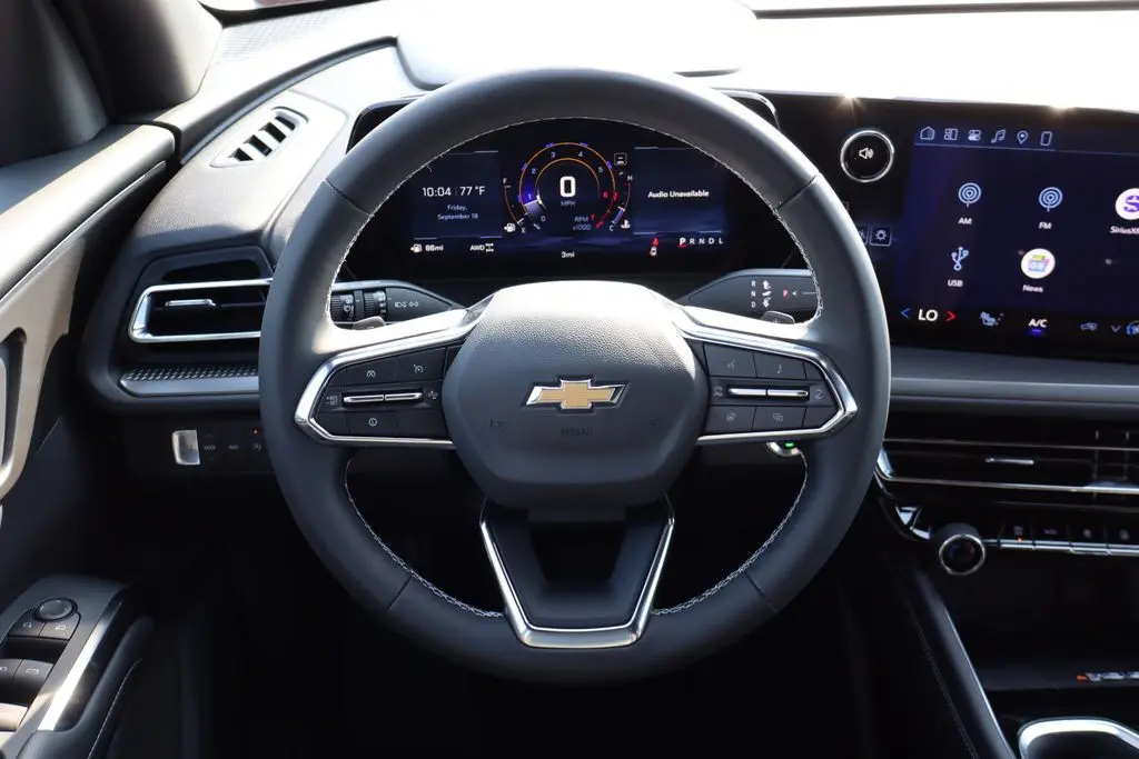 2026 Chevrolet Traverse 2LT photo 17