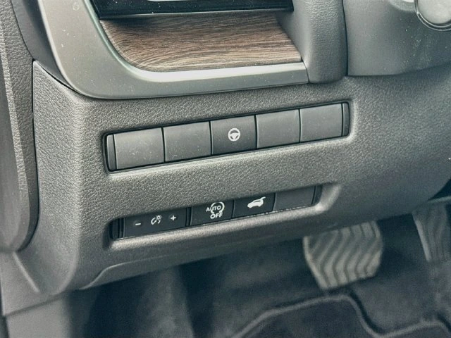 2026 Nissan Rogue Platinum - Photo 13